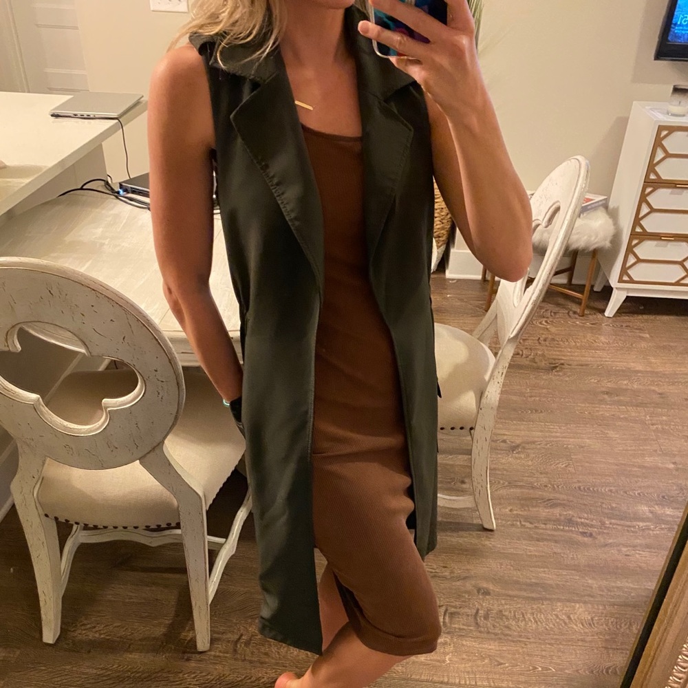 The Limited Green Sleeveless Trench